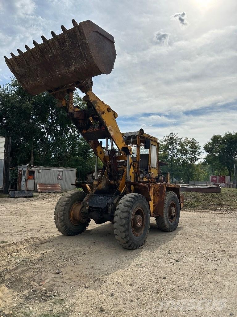 UNC 151 Radlader