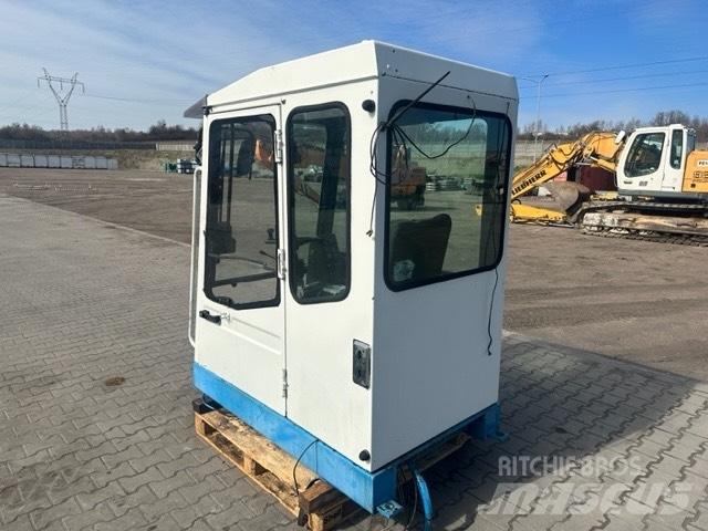 Fuchs MHL 330 Kabinen