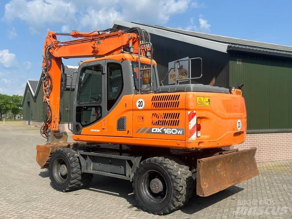 Doosan DX 160 W-3 Mobilbagger