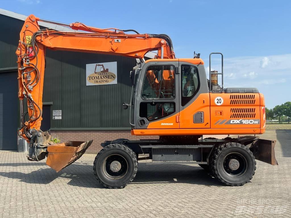Doosan DX 160 W-3 Mobilbagger