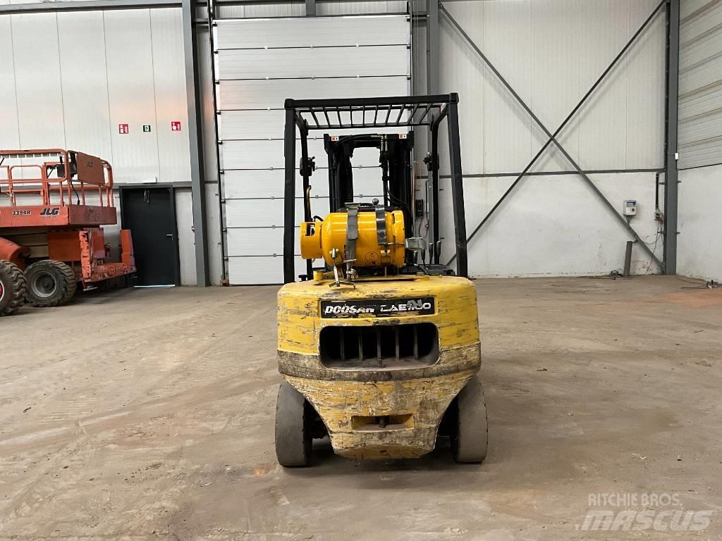 Doosan G 25 P-3 Gasstapler