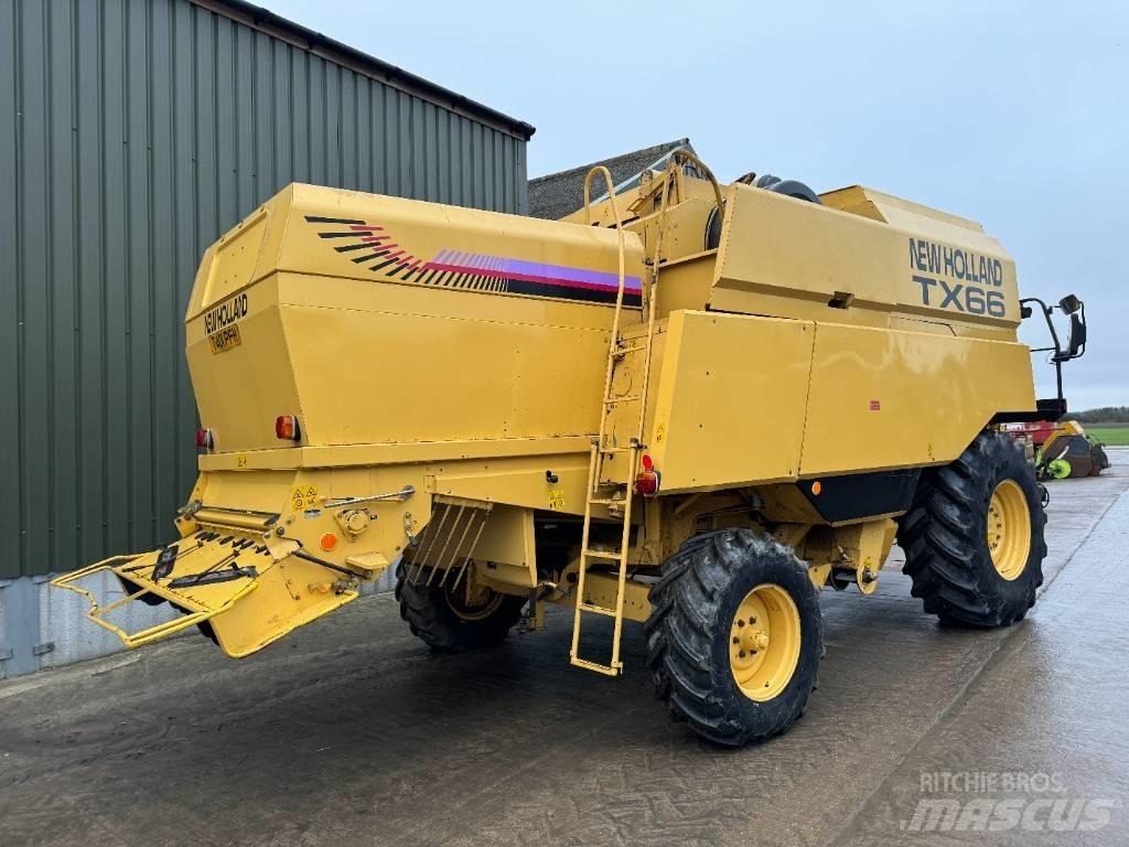 New Holland TX 66 Mähdrescher