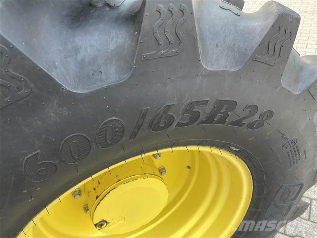 John Deere 6150R Traktoren