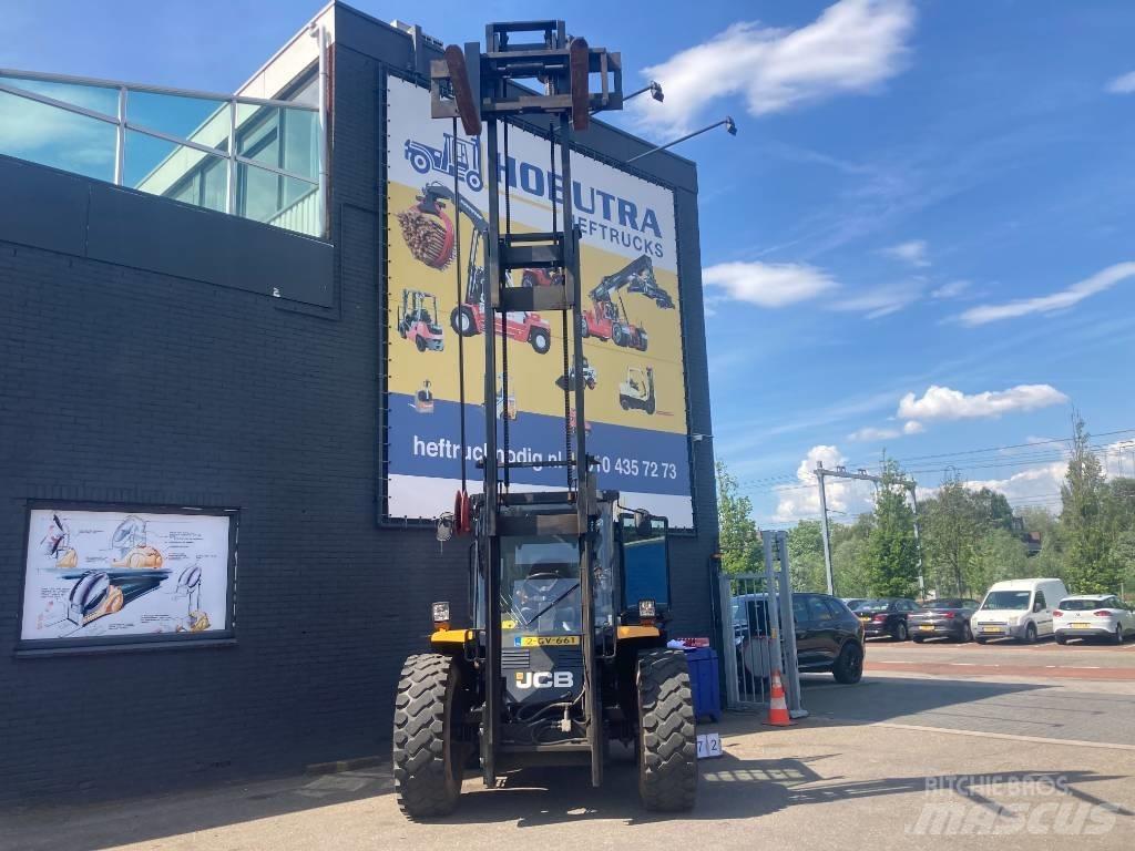 JCB 930-4 Geländestapler