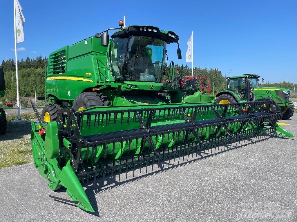 John Deere T 550 Mähdrescher