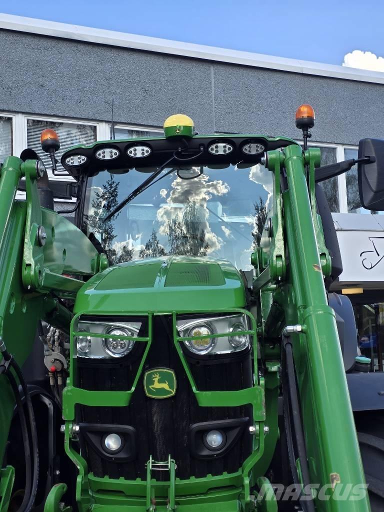 John Deere 6130 R Traktoren