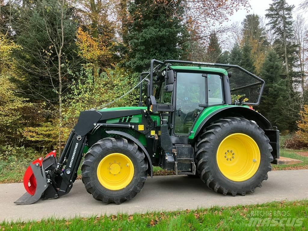 John Deere 6130M Forsttraktoren