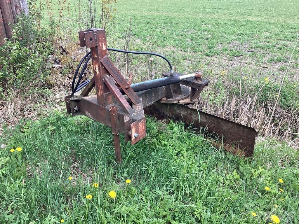  Perälevy omavalmiste Planiergeräte