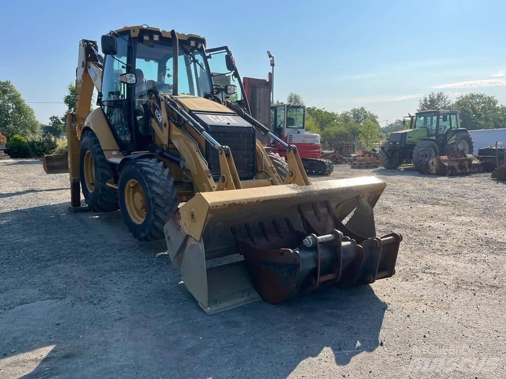  Tractopelle Cat 432F Baggerlader