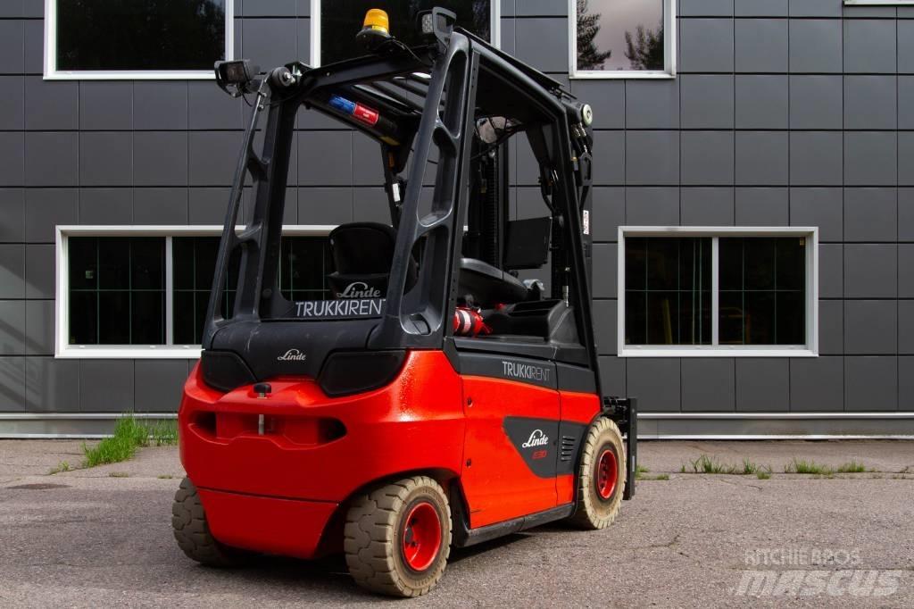Linde E30-01 Elektrostapler