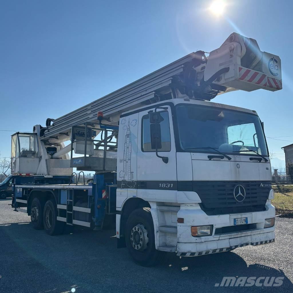Cela TJ460 LKW-Arbeitsbühnen
