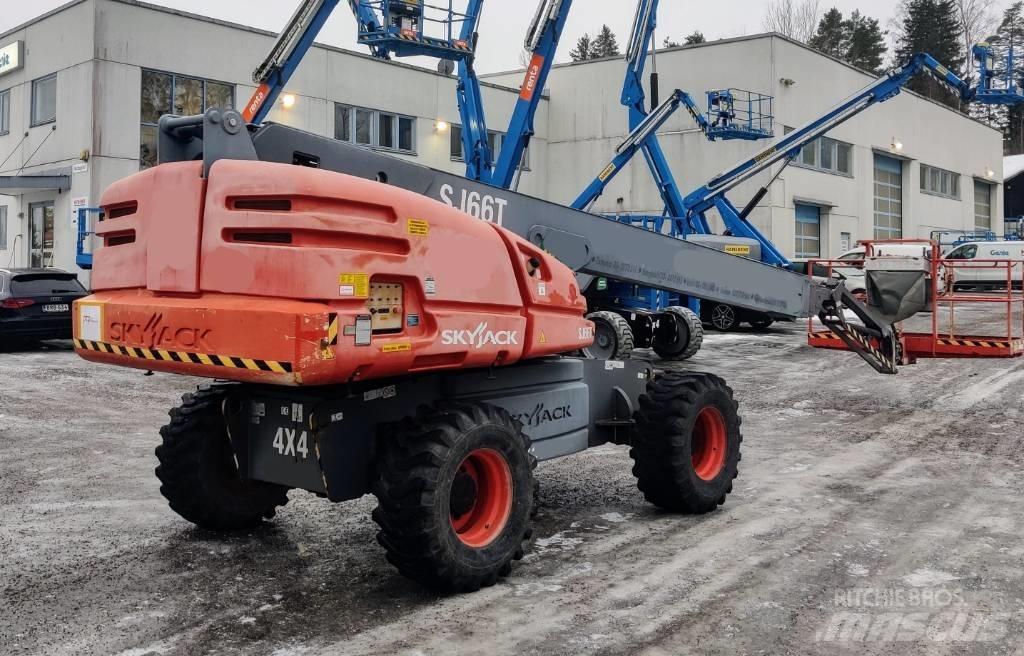 SkyJack SJ 66 T Gelenkteleskoparbeitsbühnen