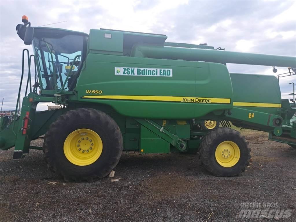 John Deere W650 Mähdrescher