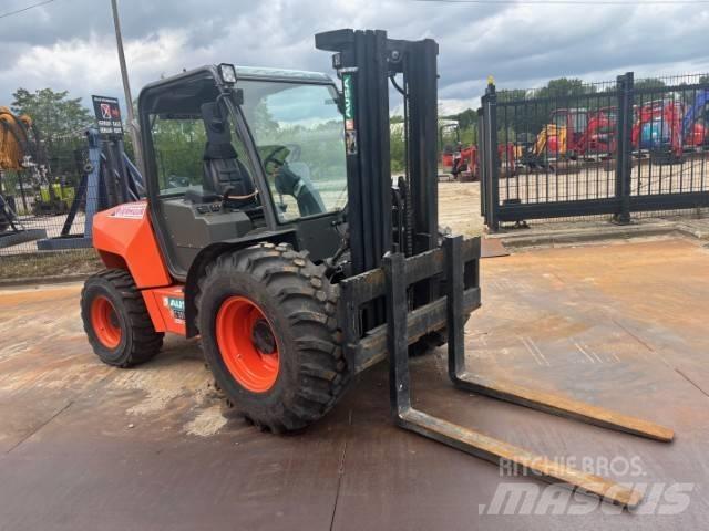 Ausa C 351 Geländestapler