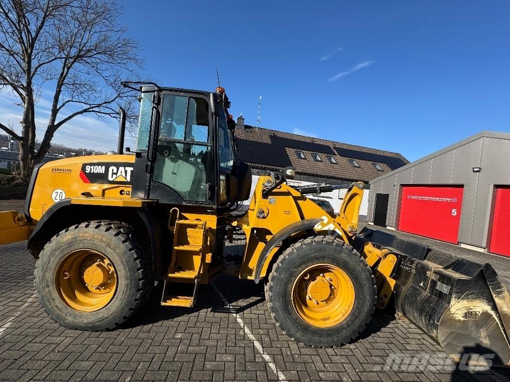 CAT 910M Radlader