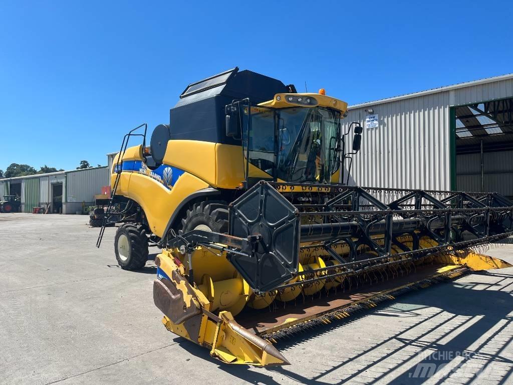 New Holland CX 6090 Mähdrescher
