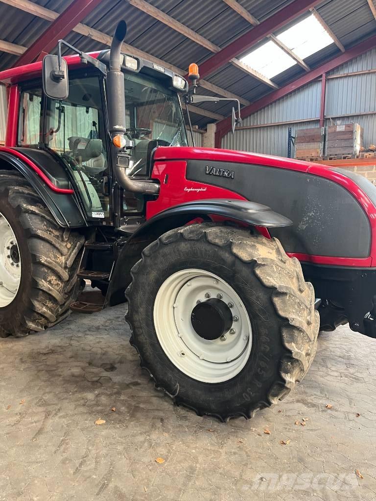 Valtra T 191 Traktoren