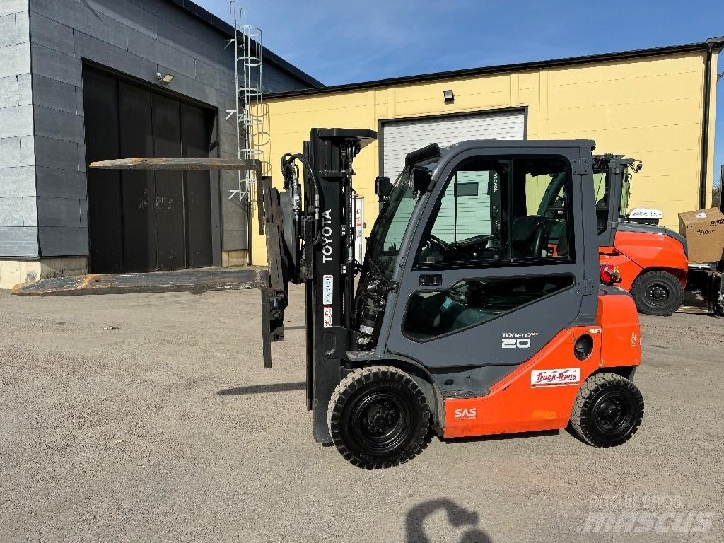 Toyota 06-8FD20F Dieselstapler