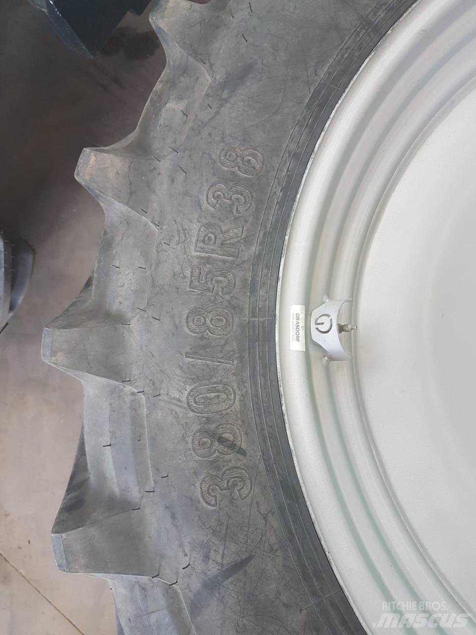 Petlas 380/85R38 Reifen