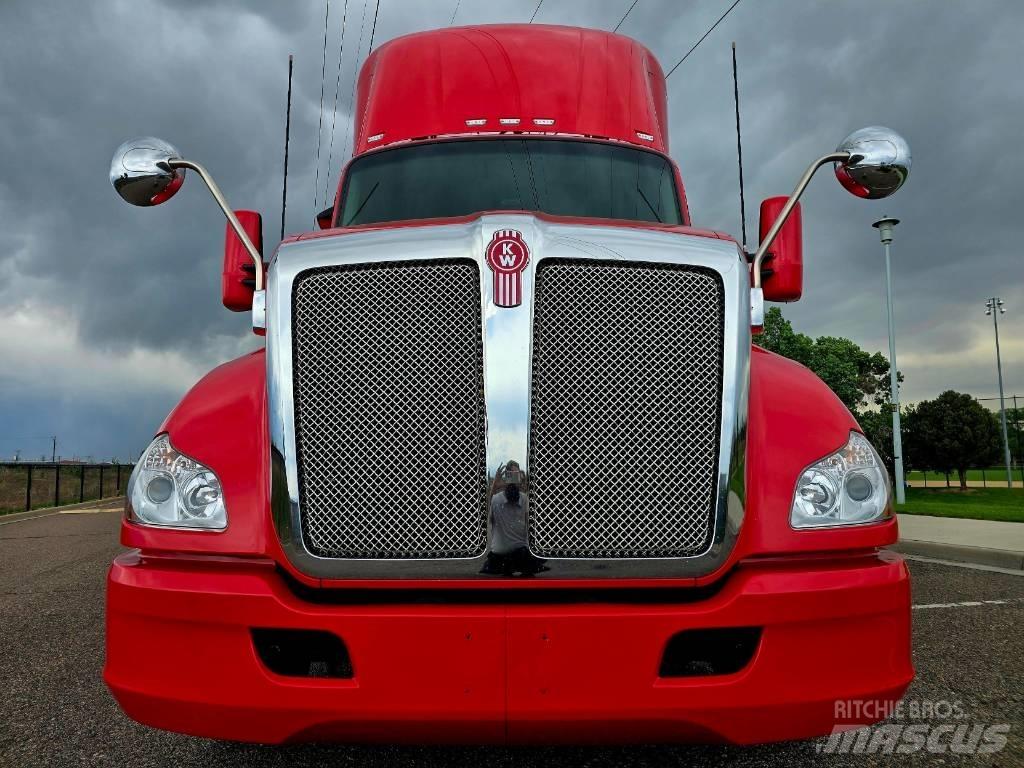 Kenworth T 680 Sattelzugmaschinen