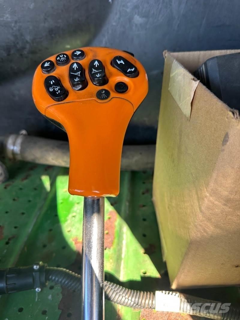 John Deere R952 i Anhängespritzen