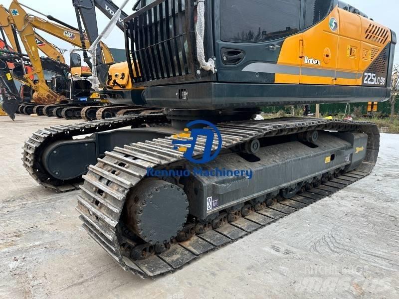 Hyundai 225LC-9S Raupenbagger