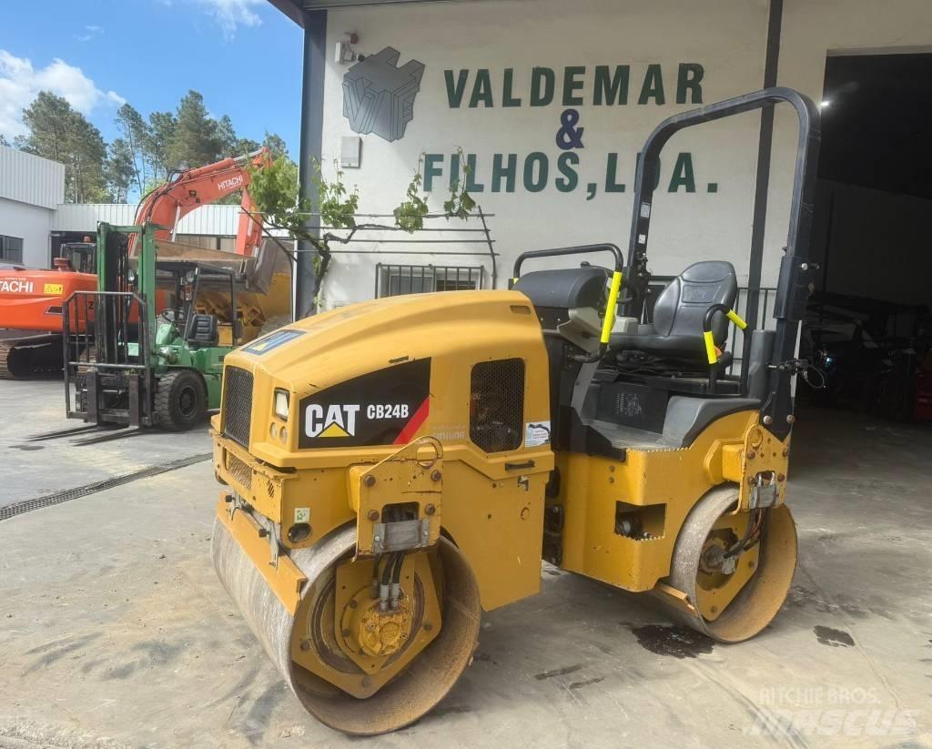 CAT CB 24 B, CB24 Tandemwalzen