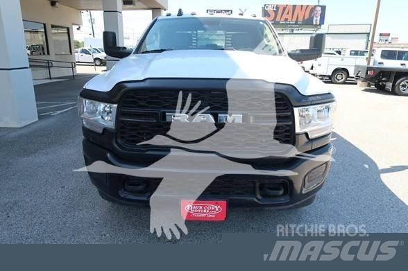 RAM 3500 HD Pritschenwagen/Pritschenwagen mit Seitenklappe