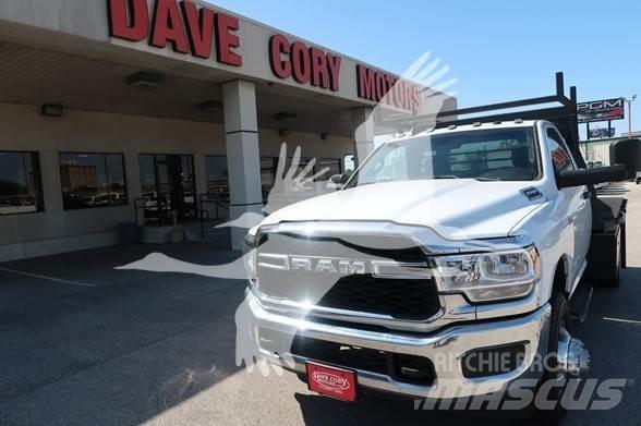 RAM 3500 HD Pritschenwagen/Pritschenwagen mit Seitenklappe