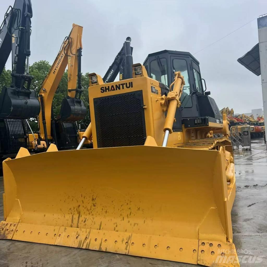 Shantui SD22 Bulldozer