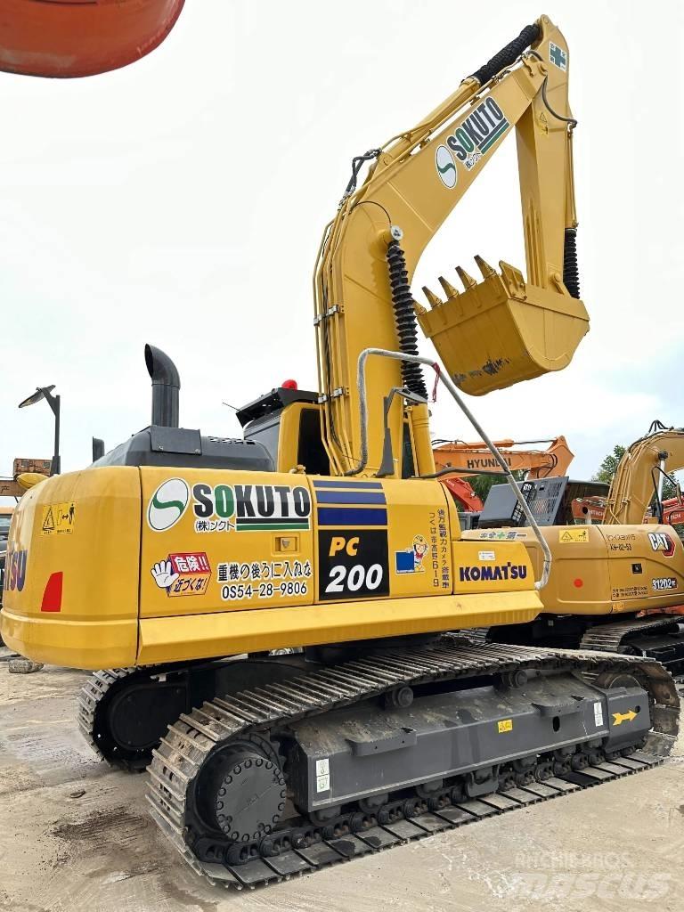 Komatsu PC 200-8 Raupenbagger