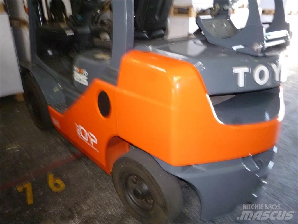 Toyota 02-8FGF25 Gasstapler