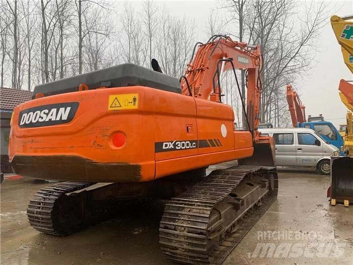 Doosan dx300 Raupenbagger