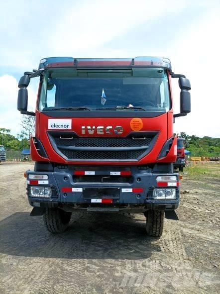 Iveco Trakker 410 Kranwagen