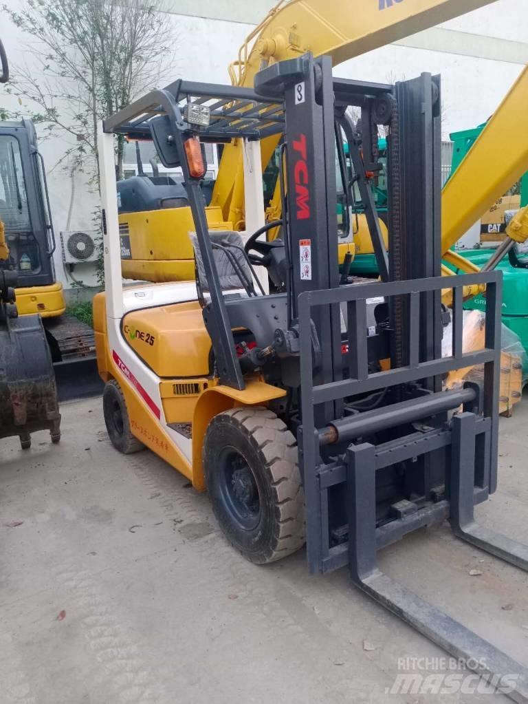 TCM FD 25 Dieselstapler