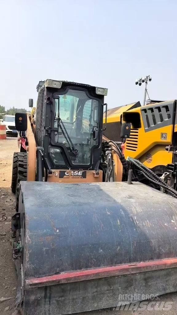 CASE SR 130 Kompaktlader