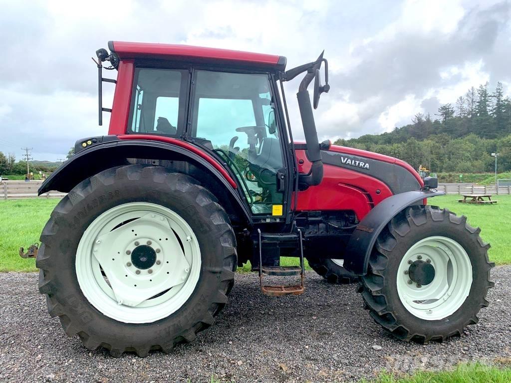 Valtra N101 Tractor Forsttraktoren