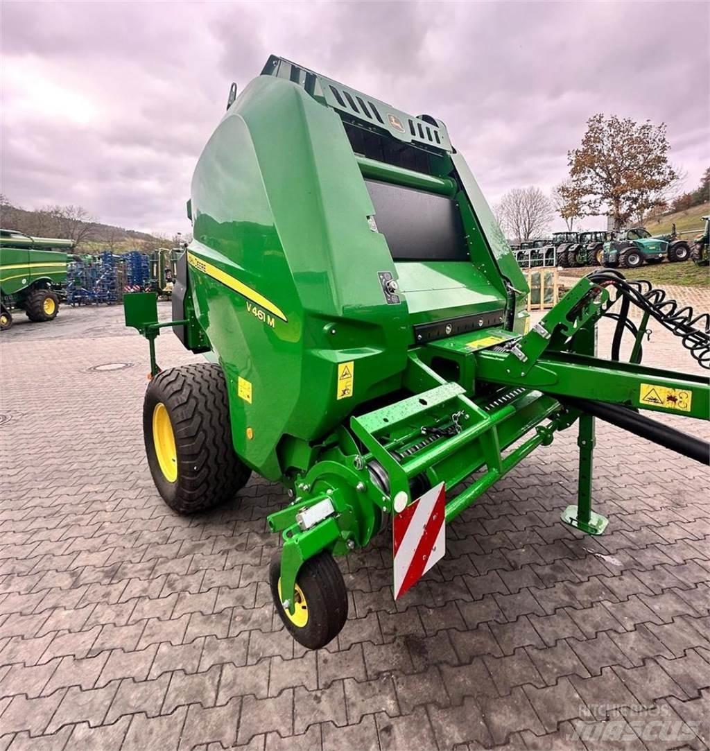 John Deere V461M Rundballenpressen