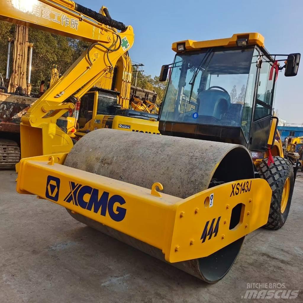 XCMG XS 143J Walzenzüge
