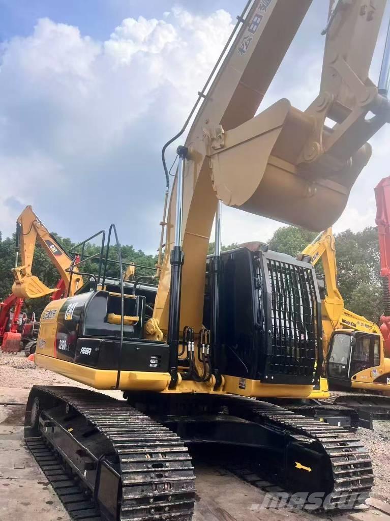 CAT 320 D2L Raupenbagger
