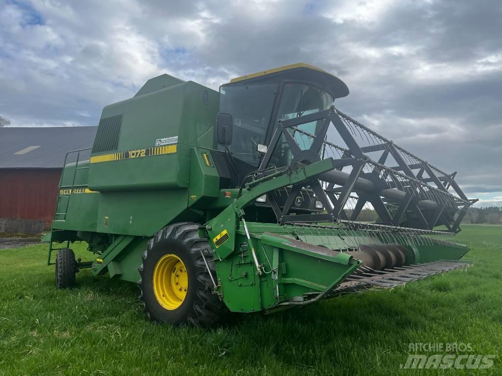 John Deere 1072 Mähdrescher