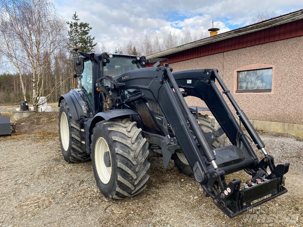 Valtra T 254 V Traktoren