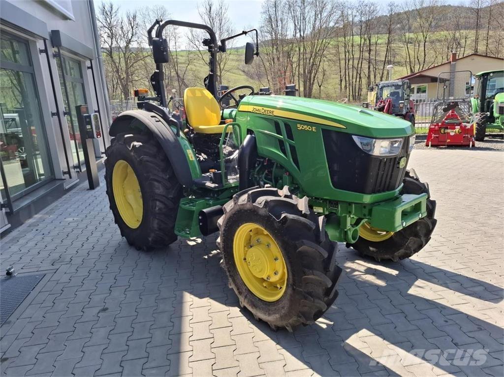 John Deere 5050E Traktoren