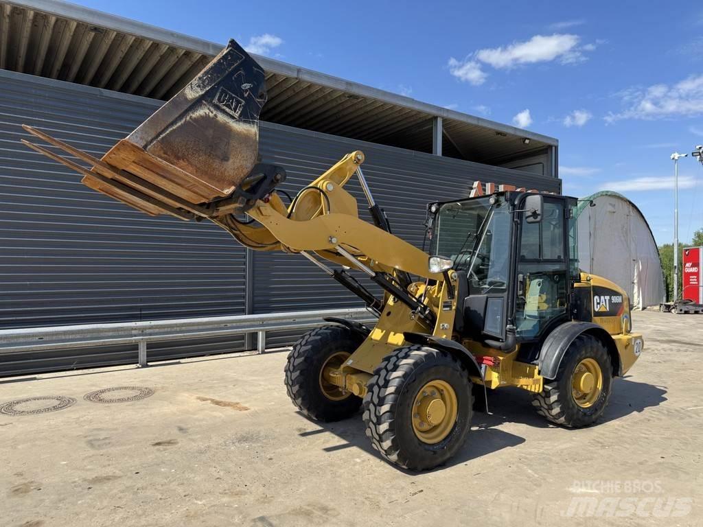 CAT 906M Radlader