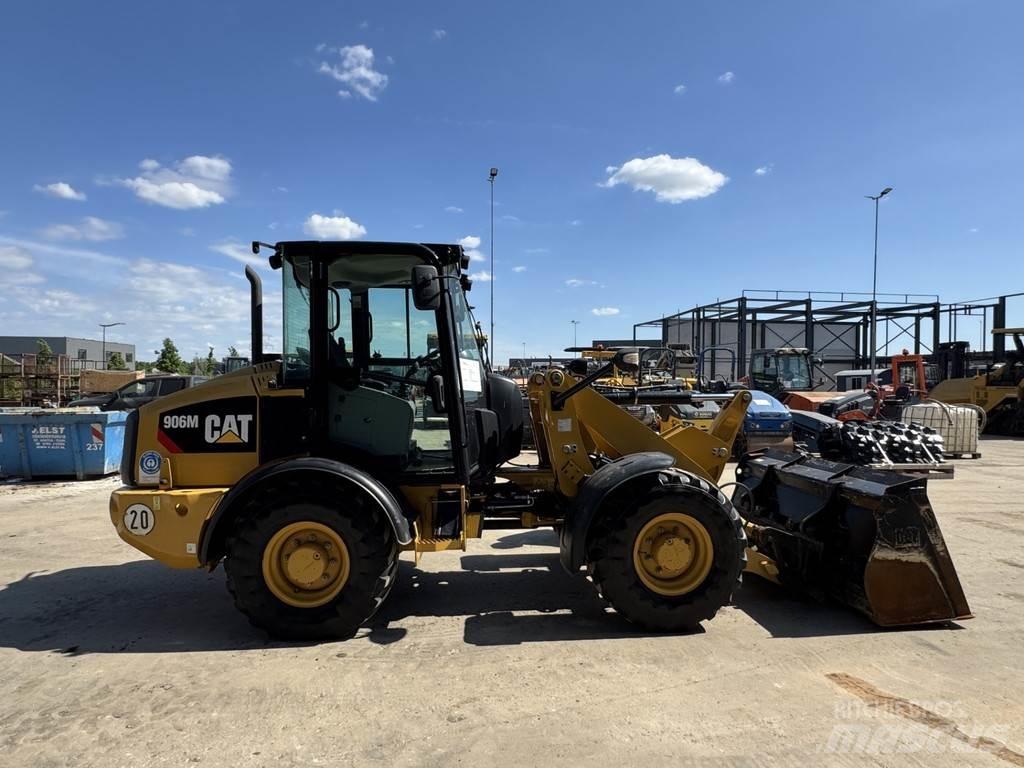 CAT 906M Radlader