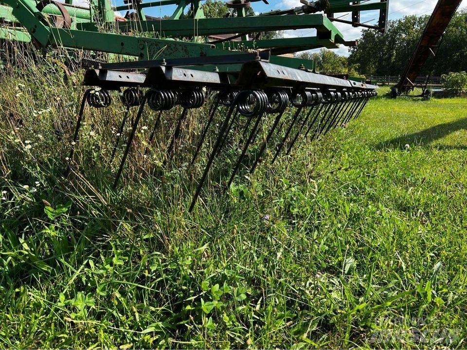 John Deere 960 Grubber