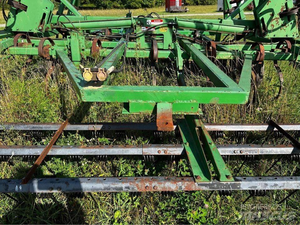 John Deere 960 Grubber