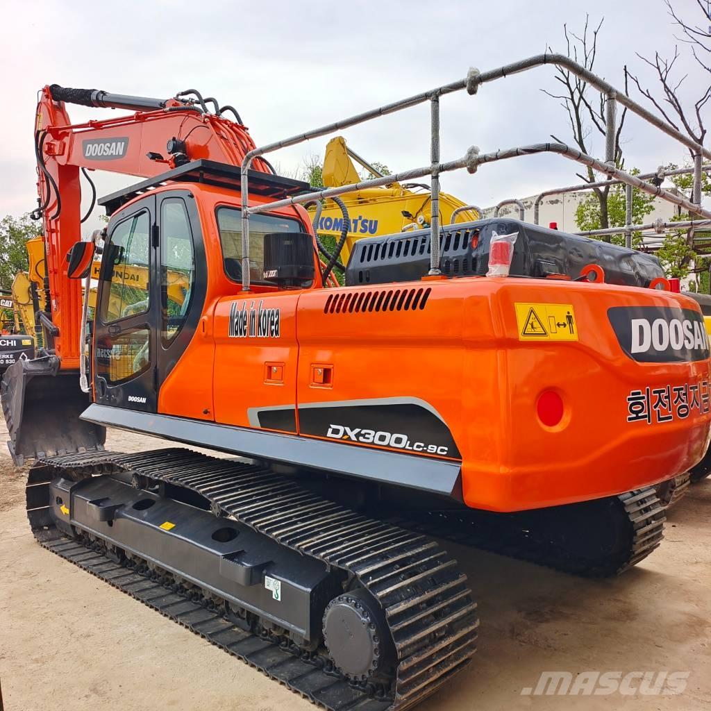Doosan DX 300 LC-9C Raupenbagger