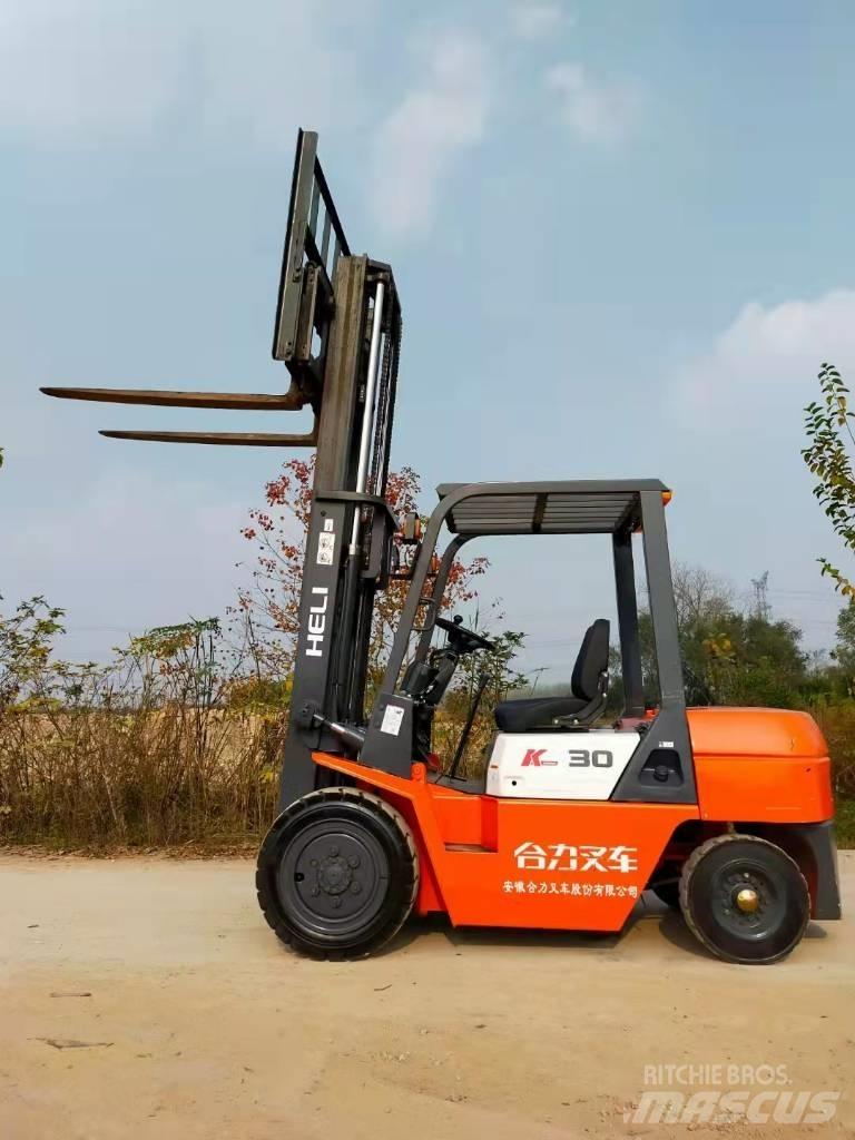 Heli CPCD 30 Dieselstapler