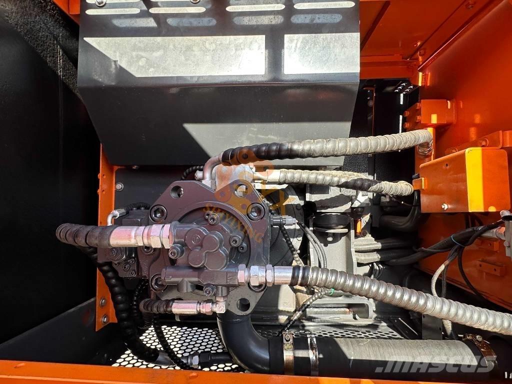 Doosan DX 225 LCA Raupenbagger